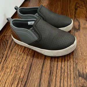 OshKosh B’gosh Qiano Toddler Boys' Casual Slip-On Sneakers size 10